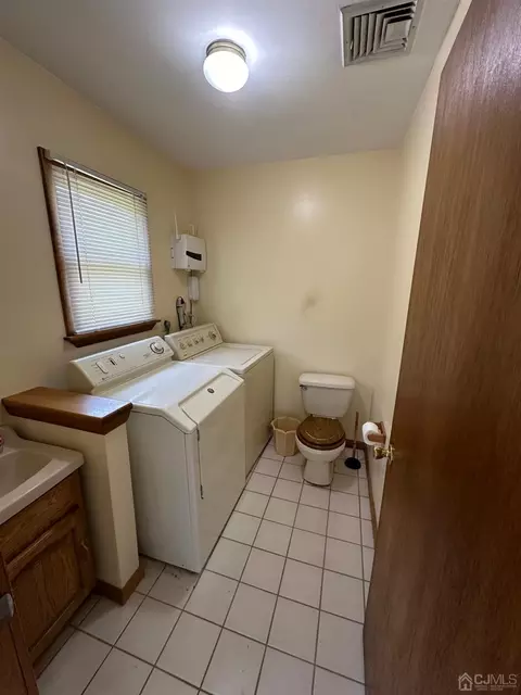 160 Barbara Pl, Middlesex, NJ 08846 photo 16