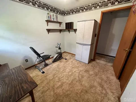 160 Barbara Pl, Middlesex, NJ 08846 photo 8