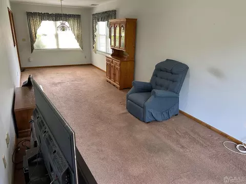 160 Barbara Pl, Middlesex, NJ 08846 photo 15
