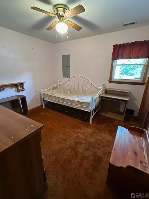 160 Barbara Pl, Middlesex, NJ 08846 photo 9