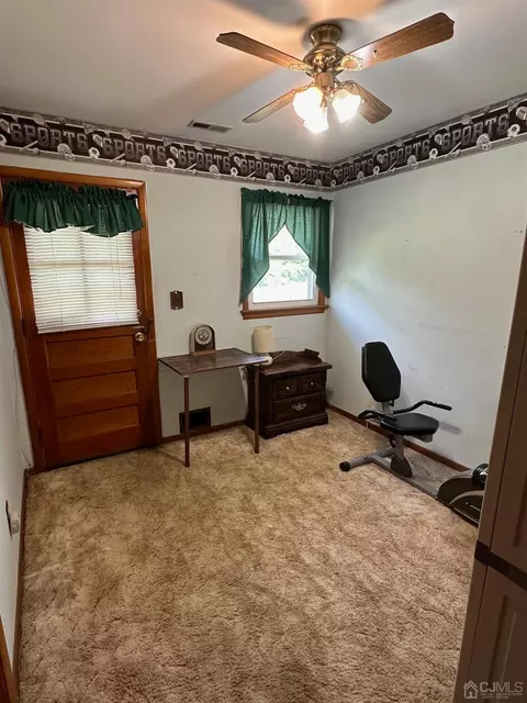 160 Barbara Pl, Middlesex, NJ 08846 photo 7