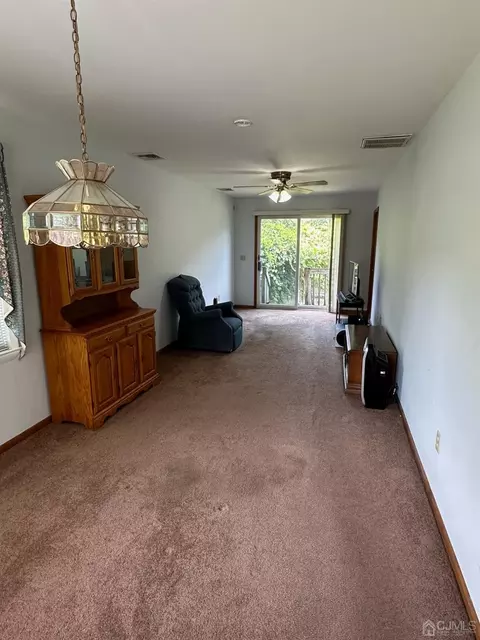 160 Barbara Pl, Middlesex, NJ 08846 photo 14