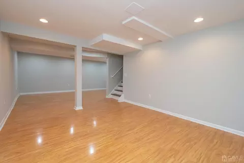 14 Snowflake Ln, Edison, NJ 08820 photo 17
