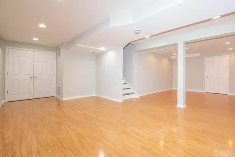 14 Snowflake Ln, Edison, NJ 08820 photo 19