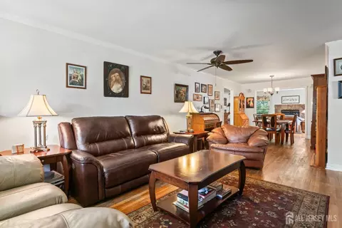 7 Ferris Rd, Edison, NJ 08817 photo 14