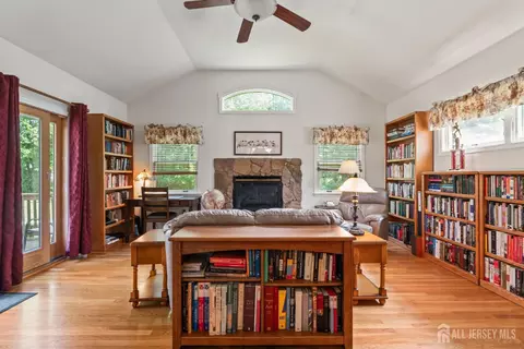 7 Ferris Rd, Edison, NJ 08817 photo 15