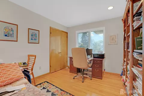 6 Herron Rd, Edison, NJ 08820 photo 23
