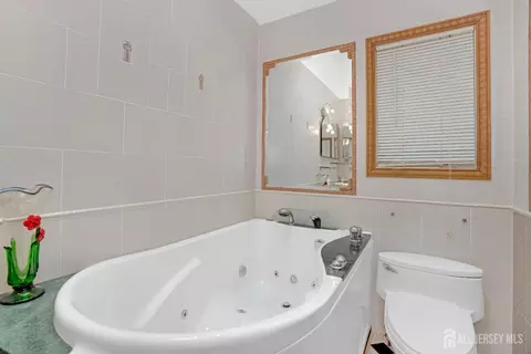 6 Herron Rd, Edison, NJ 08820 photo 26