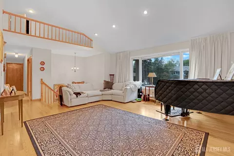 6 Herron Rd, Edison, NJ 08820 photo 6
