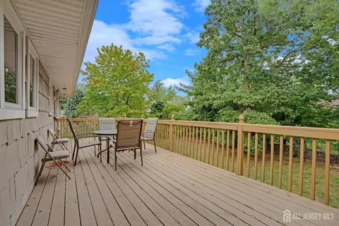6 Herron Rd, Edison, NJ 08820 photo 8