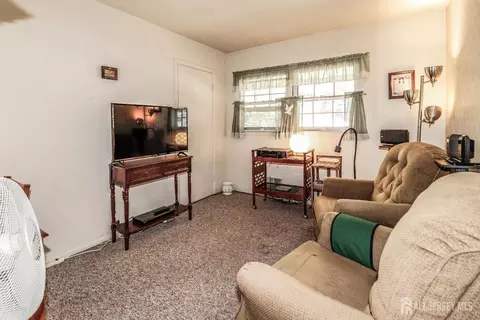 33 Harmon Rd, Edison, NJ 08837 photo 14