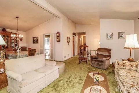 33 Harmon Rd, Edison, NJ 08837 photo 6