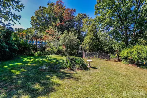 33 Harmon Rd, Edison, NJ 08837 photo 24