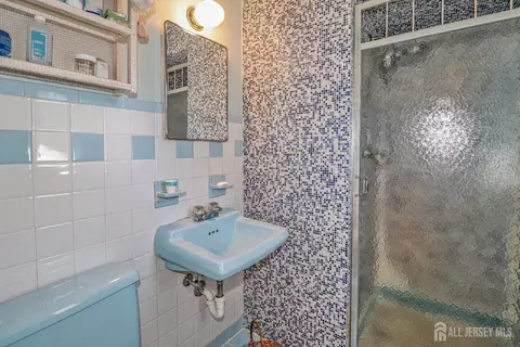 33 Harmon Rd, Edison, NJ 08837 photo 19
