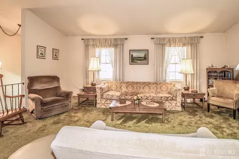 33 Harmon Rd, Edison, NJ 08837 photo 10
