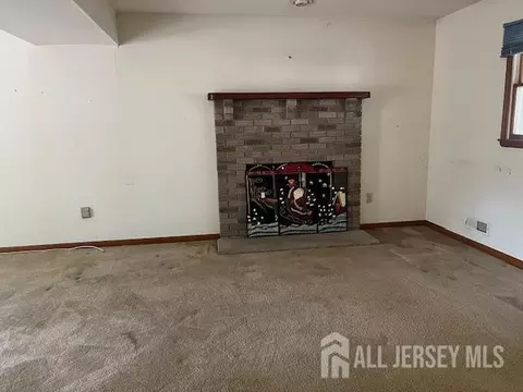 12 Rutherford Ct, Middlesex, NJ 08846 photo 6