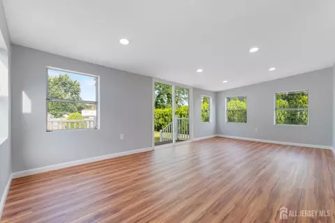13 Becker Dr, Sayreville, NJ 08859 photo 26