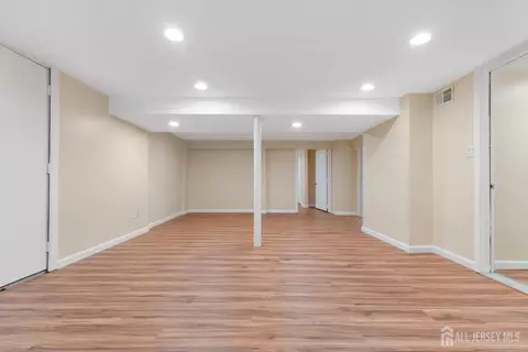 13 Becker Dr, Sayreville, NJ 08859 photo 34