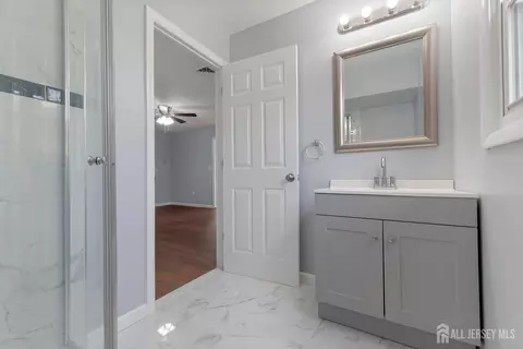 13 Becker Dr, Sayreville, NJ 08859 photo 24