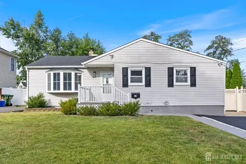 13 Becker Dr, Sayreville, NJ 08859 photo 1