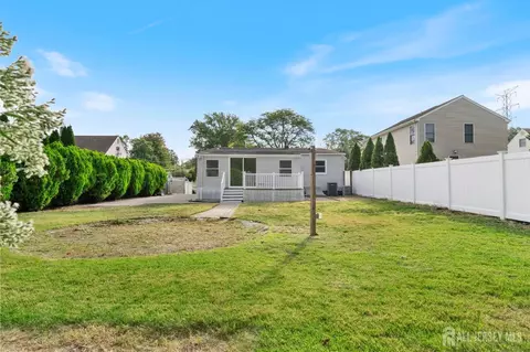 13 Becker Dr, Sayreville, NJ 08859 photo 41