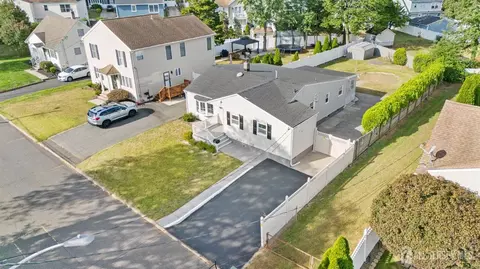 13 Becker Dr, Sayreville, NJ 08859 photo 52