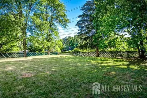 30 Jonathan Dr, Edison, NJ 08820 photo 5