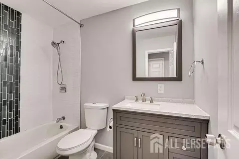 30 Jonathan Dr, Edison, NJ 08820 photo 24