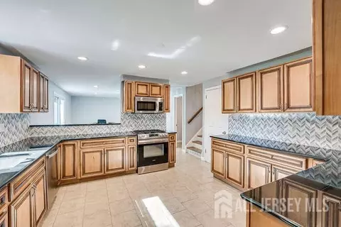 30 Jonathan Dr, Edison, NJ 08820 photo 8