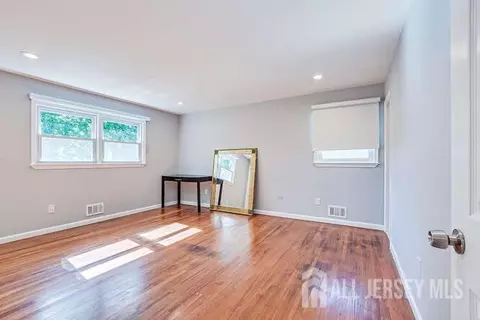 30 Jonathan Dr, Edison, NJ 08820 photo 31