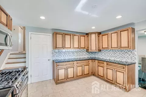 30 Jonathan Dr, Edison, NJ 08820 photo 12