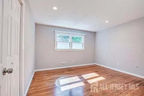 30 Jonathan Dr, Edison, NJ 08820 photo 30