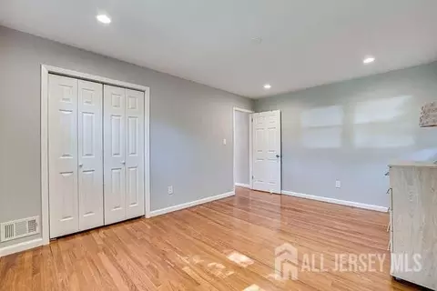 30 Jonathan Dr, Edison, NJ 08820 photo 28