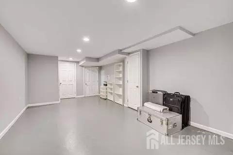30 Jonathan Dr, Edison, NJ 08820 photo 33