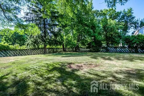 30 Jonathan Dr, Edison, NJ 08820 photo 6