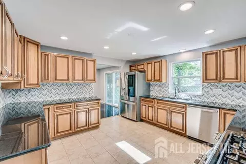 30 Jonathan Dr, Edison, NJ 08820 photo 10