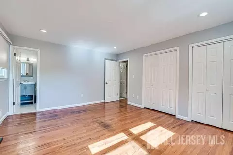 30 Jonathan Dr, Edison, NJ 08820 photo 29