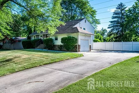 30 Jonathan Dr, Edison, NJ 08820 photo 3
