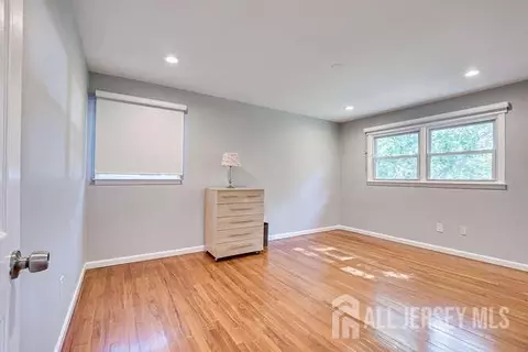 30 Jonathan Dr, Edison, NJ 08820 photo 27