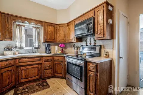 201 Chestnut St, Middlesex, NJ 08846 photo 16
