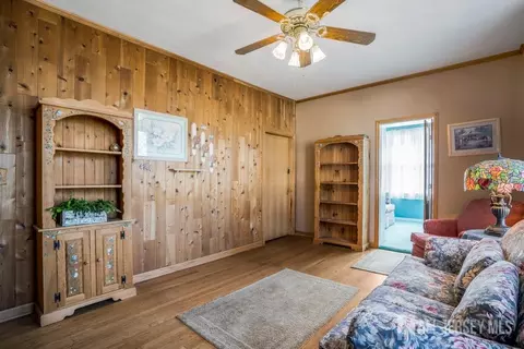201 Chestnut St, Middlesex, NJ 08846 photo 6
