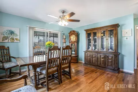 201 Chestnut St, Middlesex, NJ 08846 photo 10