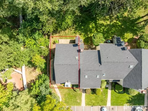 201 Maplecrest Rd, Edison, NJ 08820 photo 26