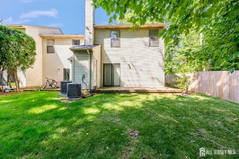 201 Maplecrest Rd, Edison, NJ 08820 photo 24