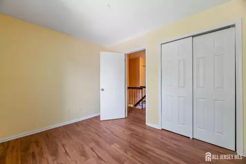 201 Maplecrest Rd, Edison, NJ 08820 photo 19