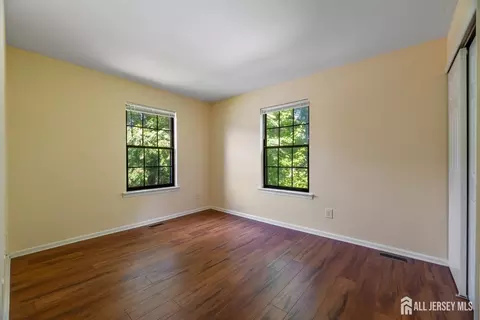 201 Maplecrest Rd, Edison, NJ 08820 photo 20