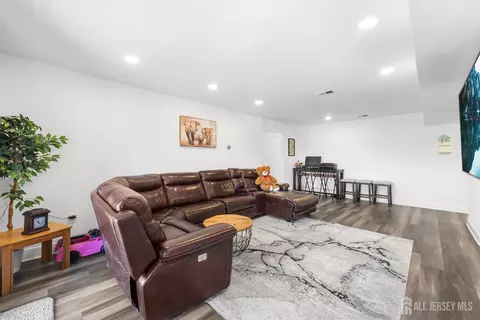 1609 Raspberry Ct, Edison, NJ 08817 photo 11