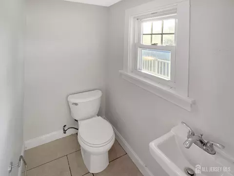 338 Runyon Ave, Middlesex, NJ 08846 photo 8