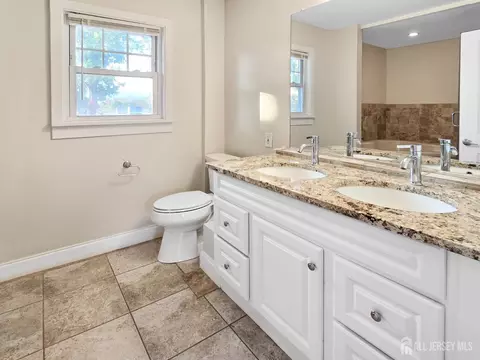 338 Runyon Ave, Middlesex, NJ 08846 photo 11