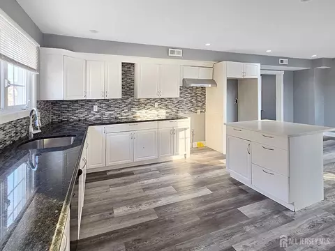 338 Runyon Ave, Middlesex, NJ 08846 photo 7